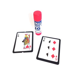 Ejemplo de como queda una carta gimmick pegada con la Plantilla de Pegado de precisión de Magia3D. Perfecto!